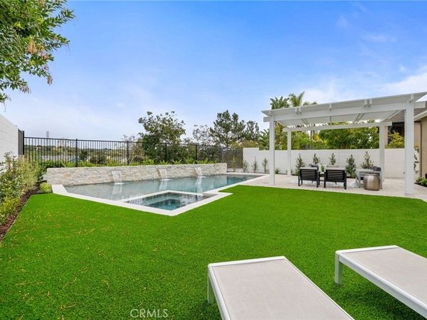 18 Foliate Way, Ladera Ranch, CA 92694