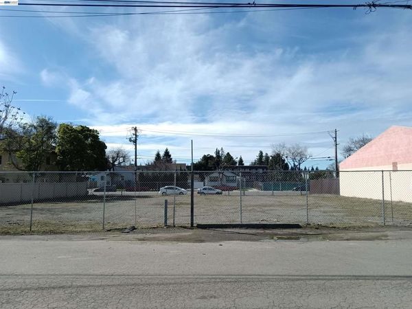 22836 22836 Watkins St, Hayward, CA 94541