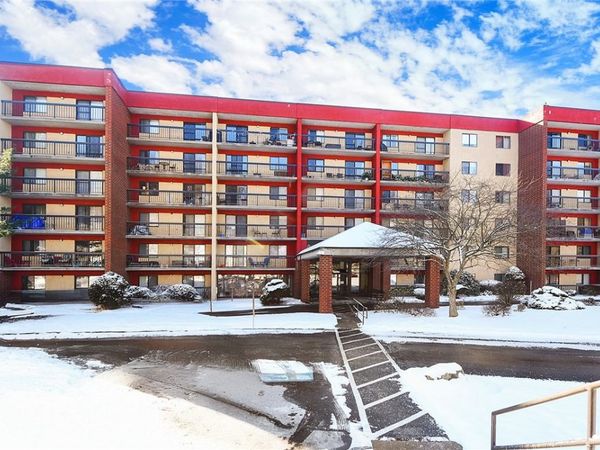 1987 Centurion Dr, Unit 9, Forest Hills, PA 15221
