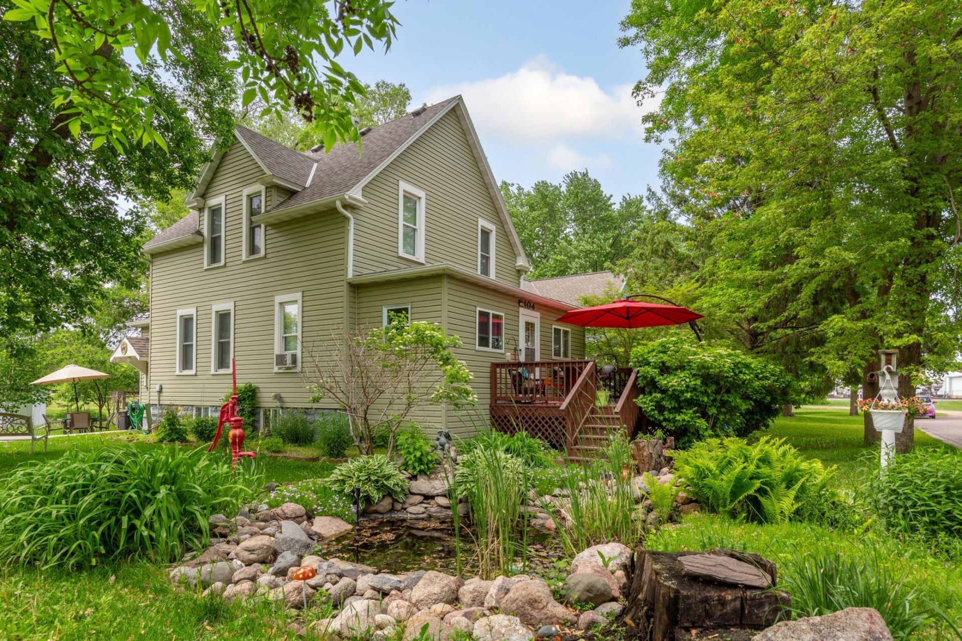 104 S Nicollet Street, Winthrop, MN 55396