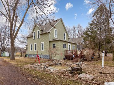 104 S Nicollet Street, Winthrop, MN 55396