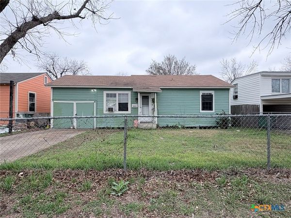 1510 E Mimosa Avenue , Victoria, TX 77901