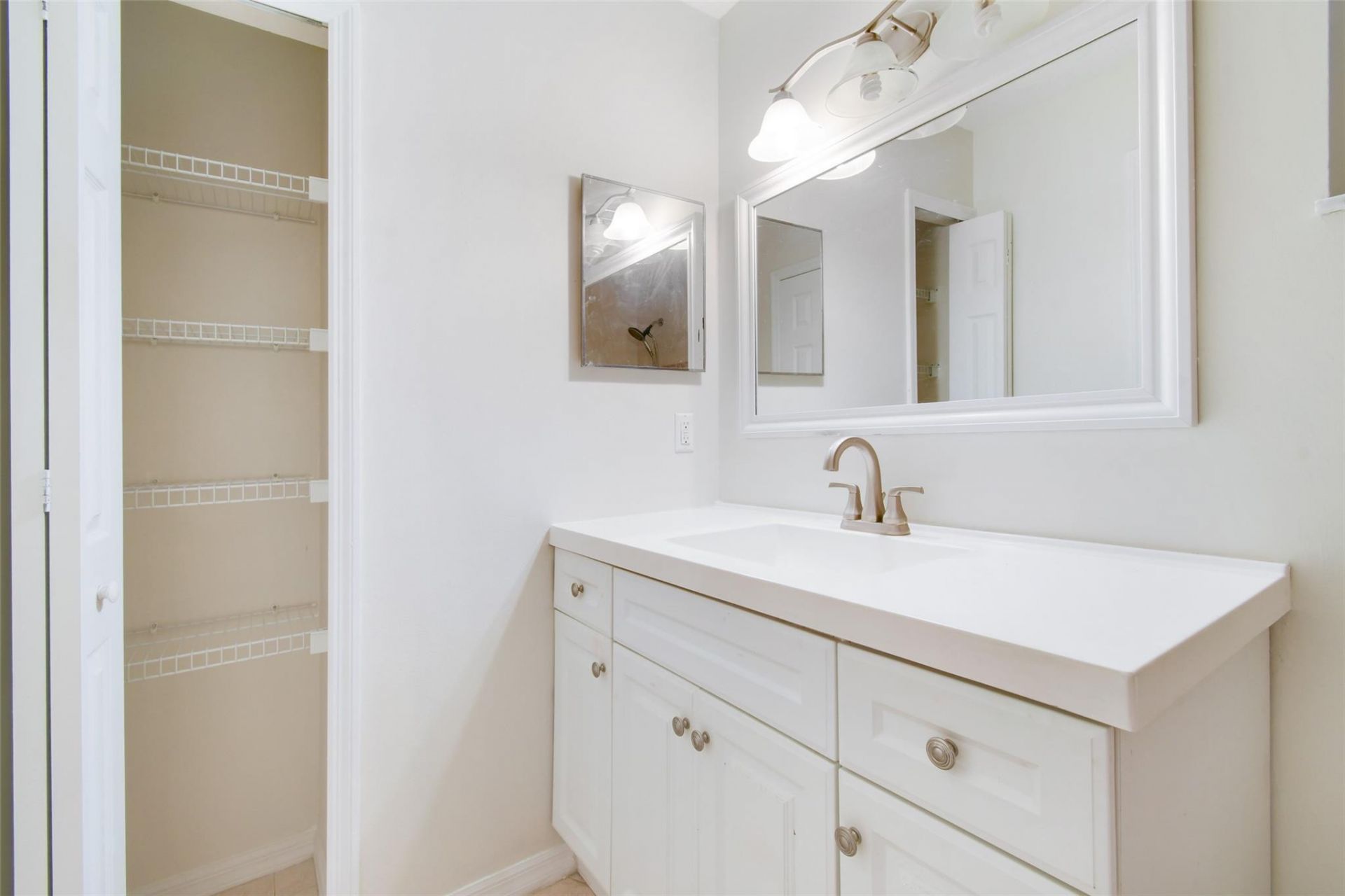 180 NW Friar Street - Sale, Port Saint Lucie, FL 34983 Photo