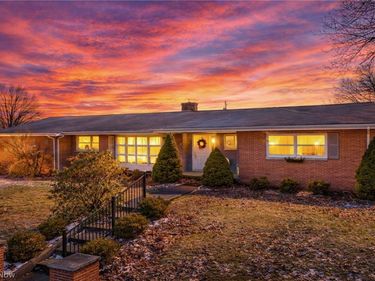 49314 Johnson Drive, St Clairsville, OH 43950