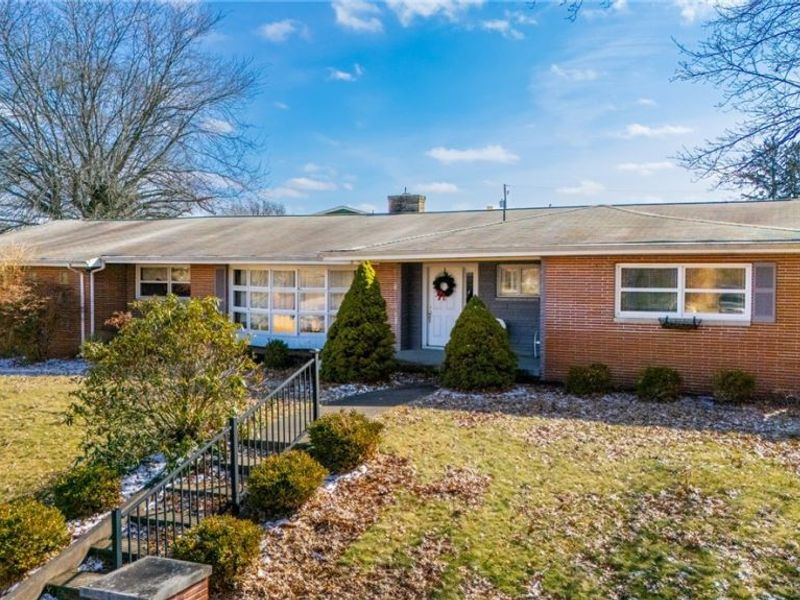 49314 Johnson Drive, Saint Clairsville, OH 43950 Photo 2