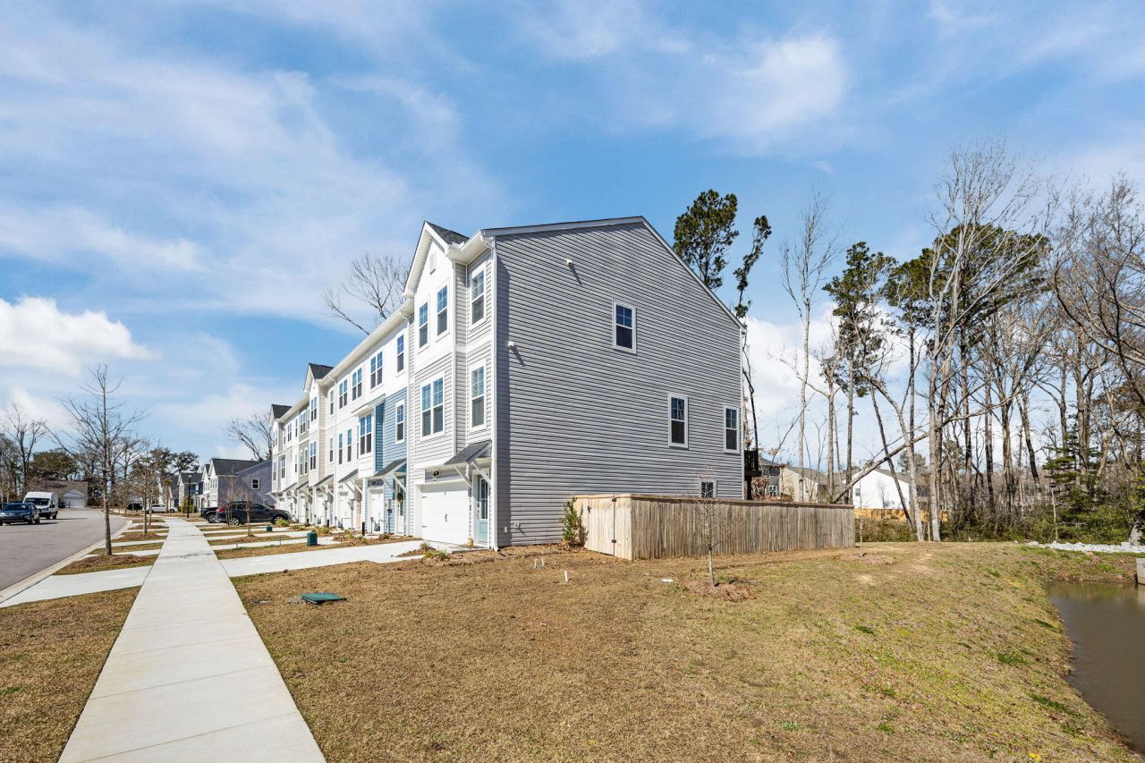 1036 Old Cypress Photo 4