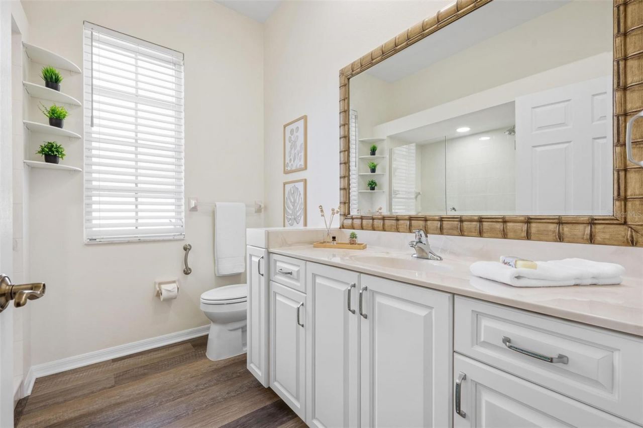 422 Wincanton Place, Venice, FL 34293 Photo