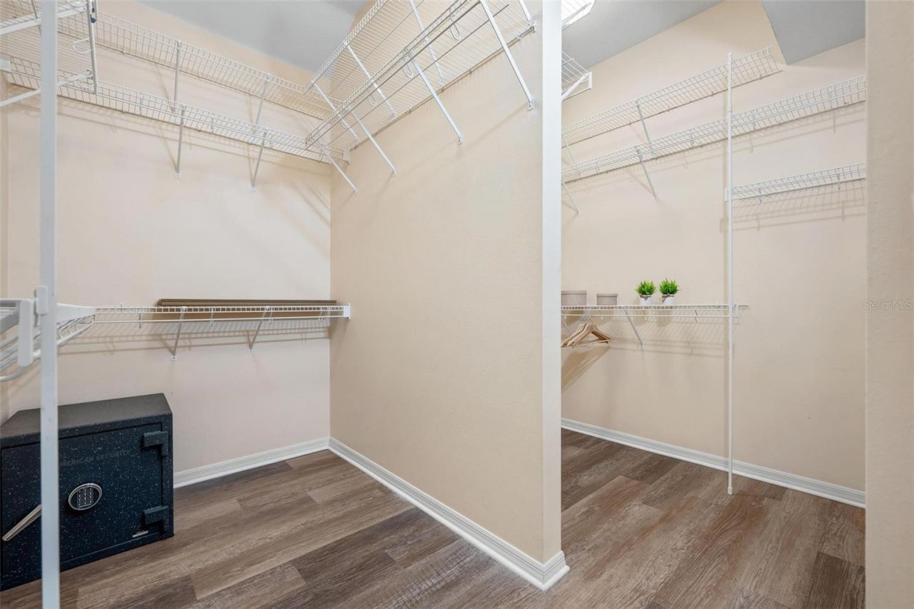 422 Wincanton Place, Venice, FL 34293 Photo