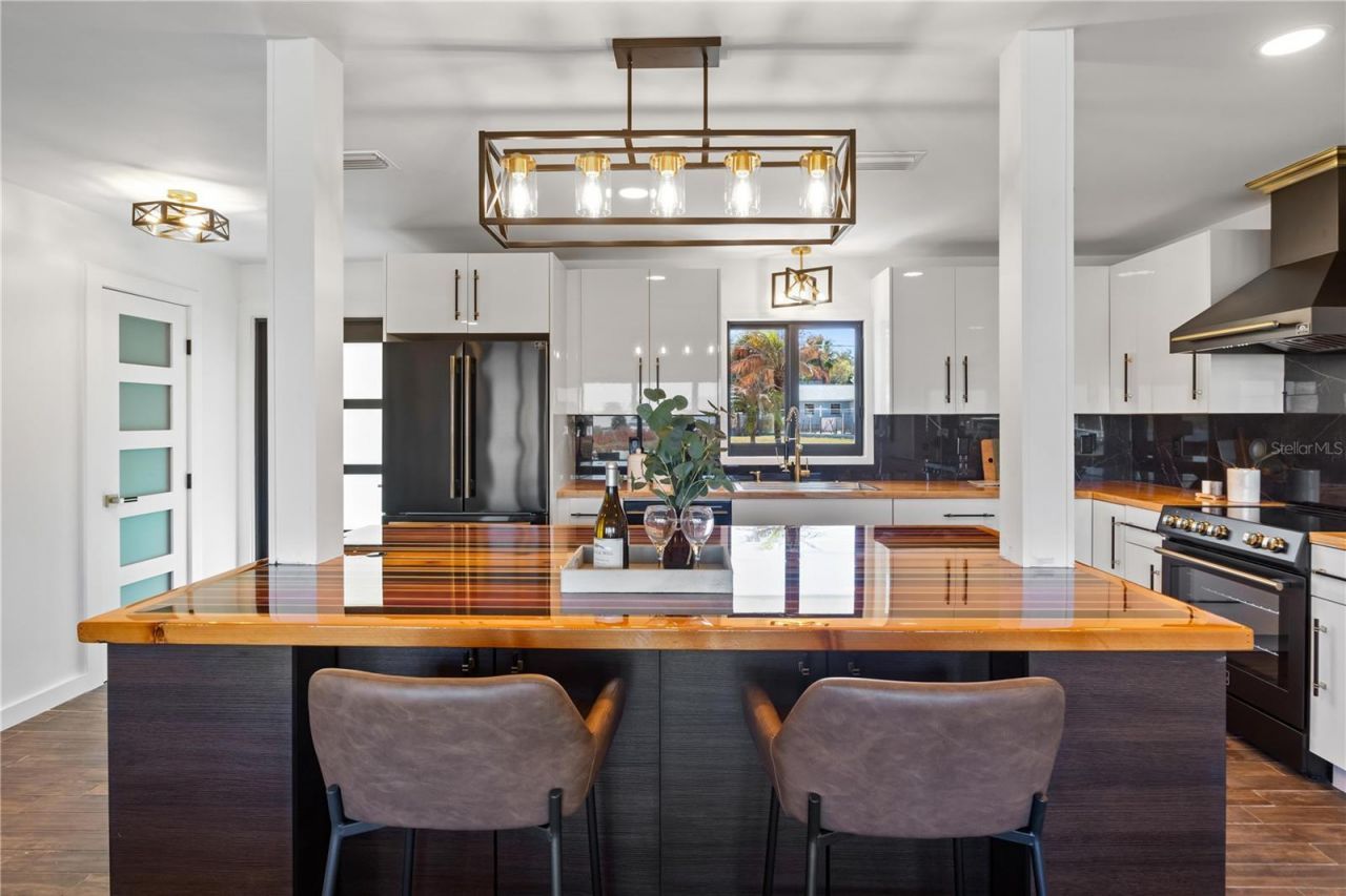 203 Parkwood Lane, Edgewater, FL 32132 Photo