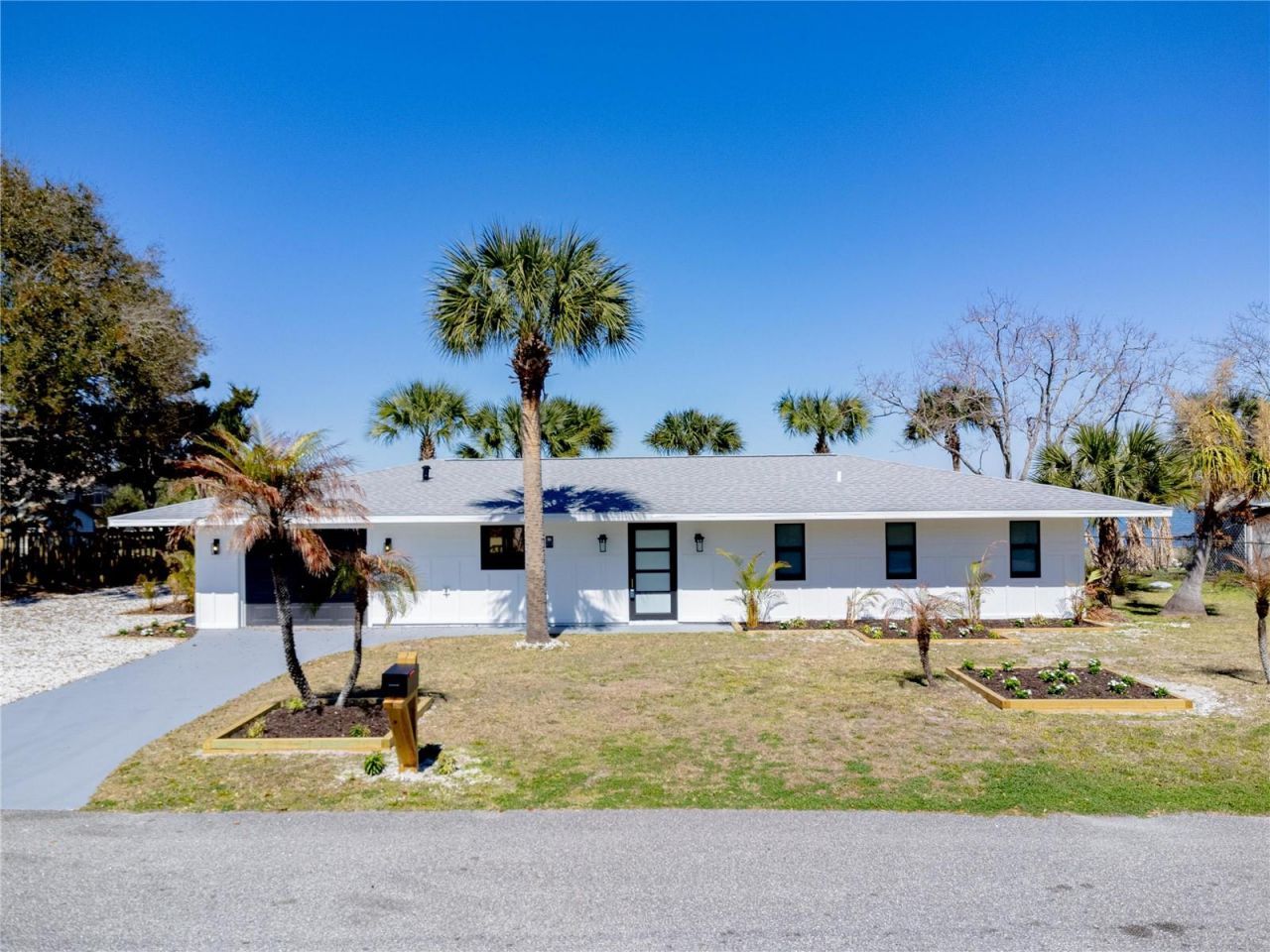 203 Parkwood Lane, Edgewater, FL 32132 Photo