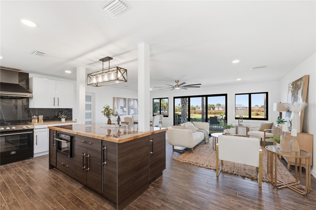 203 Parkwood Lane, Edgewater, FL 32132 Photo