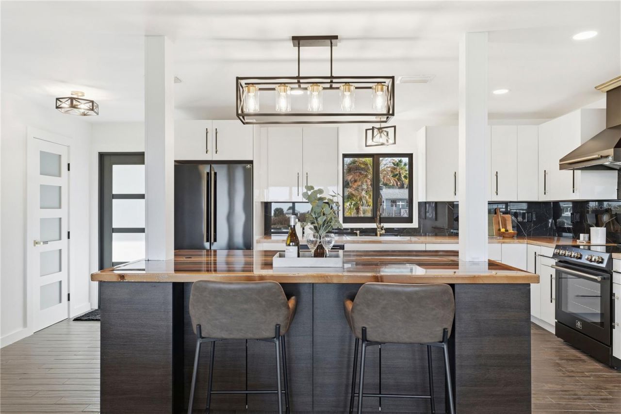 203 Parkwood Lane, Edgewater, FL 32132 Photo