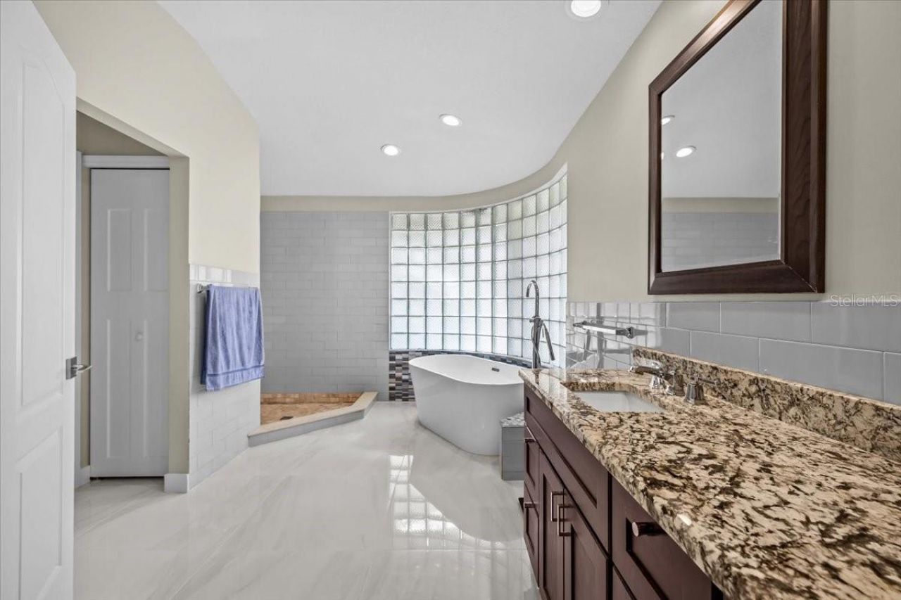 16506 Longleat Drive, Lutz, FL 33549 Photo