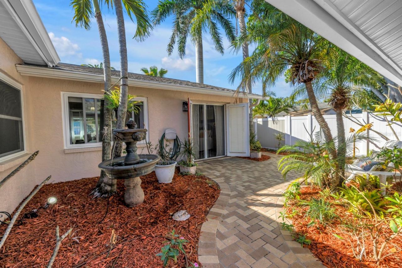 10761 125th Avenue, Largo, FL 33778 Photo