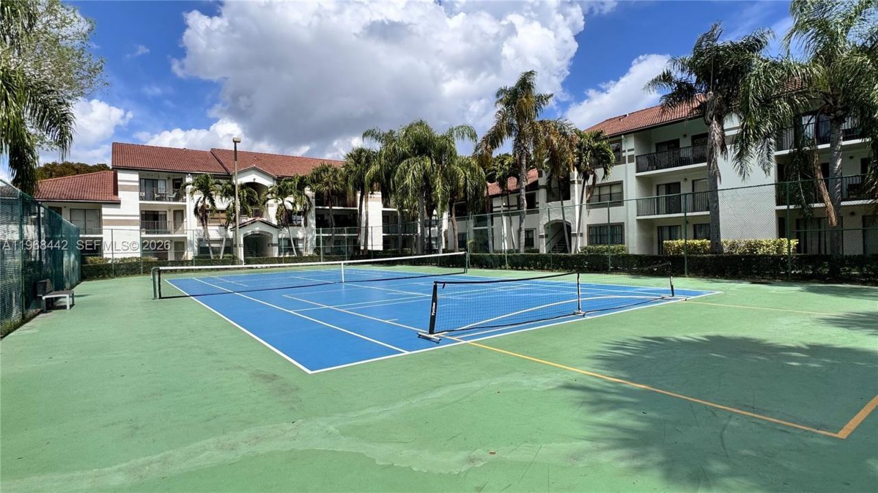 570 S Park Rd, Unit 12-6, Hollywood, FL 33021 Photo