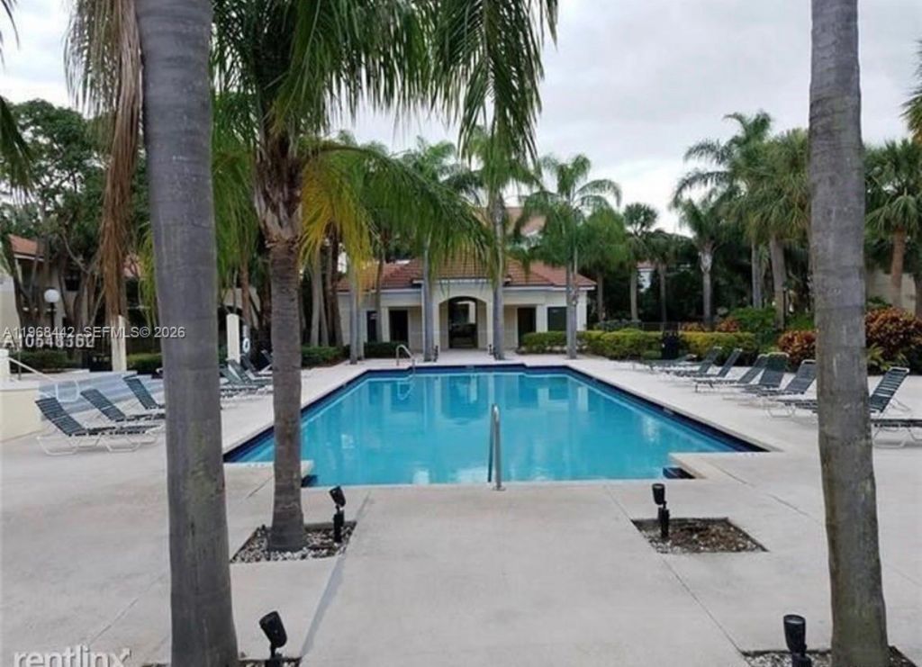 570 S Park Rd, Unit 12-6, Hollywood, FL 33021 Photo