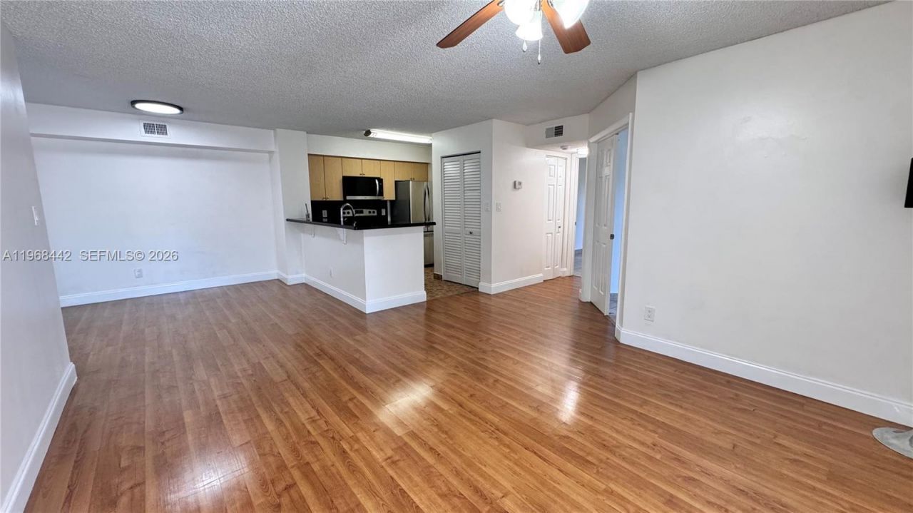 570 S Park Rd, Unit 12-6, Hollywood, FL 33021 Photo