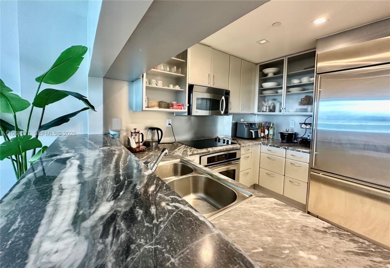 540 West Ave , Unit 1912, Miami Beach, FL 33139 Photo