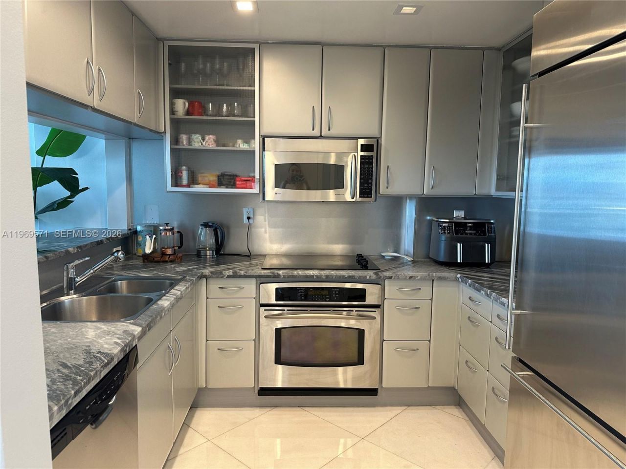 540 West Ave , Unit 1912, Miami Beach, FL 33139 Photo