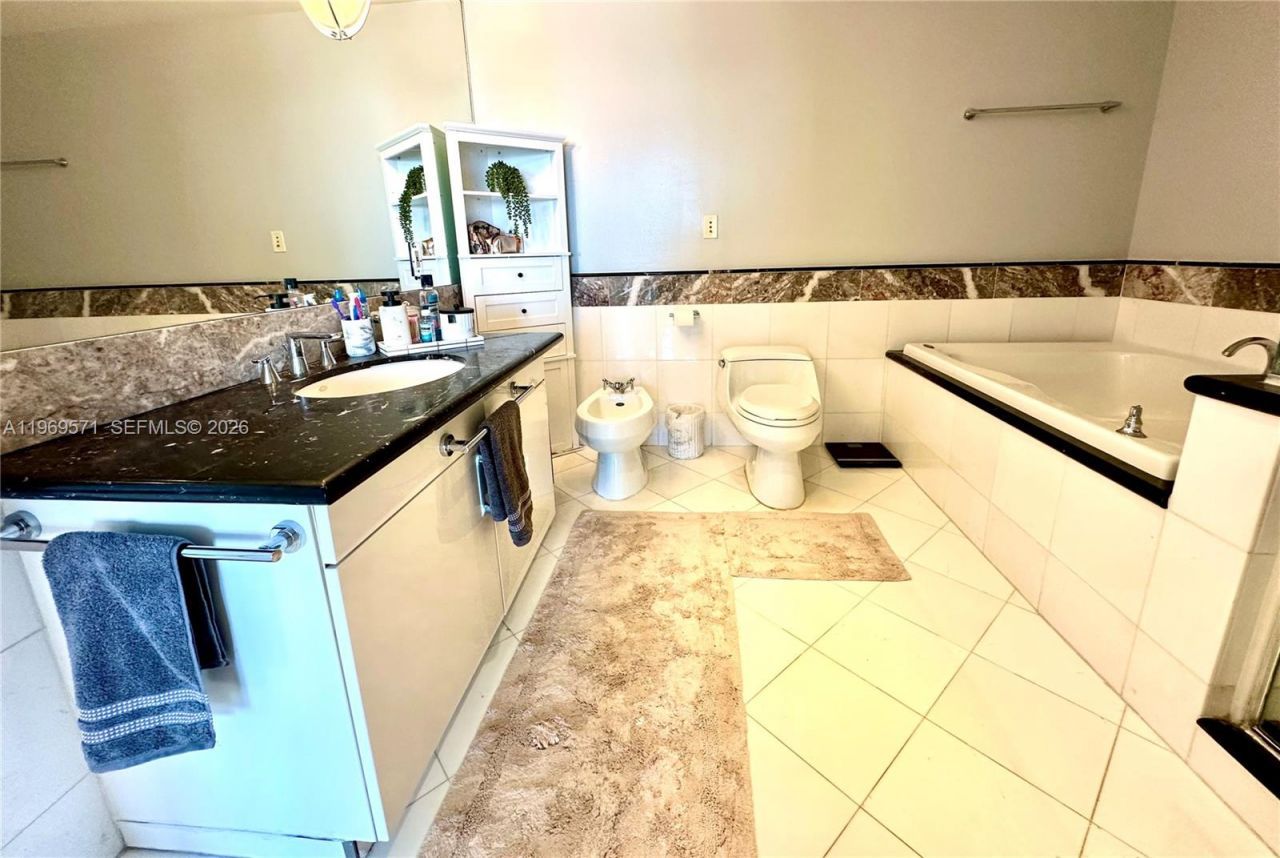 540 West Ave , Unit 1912, Miami Beach, FL 33139 Photo