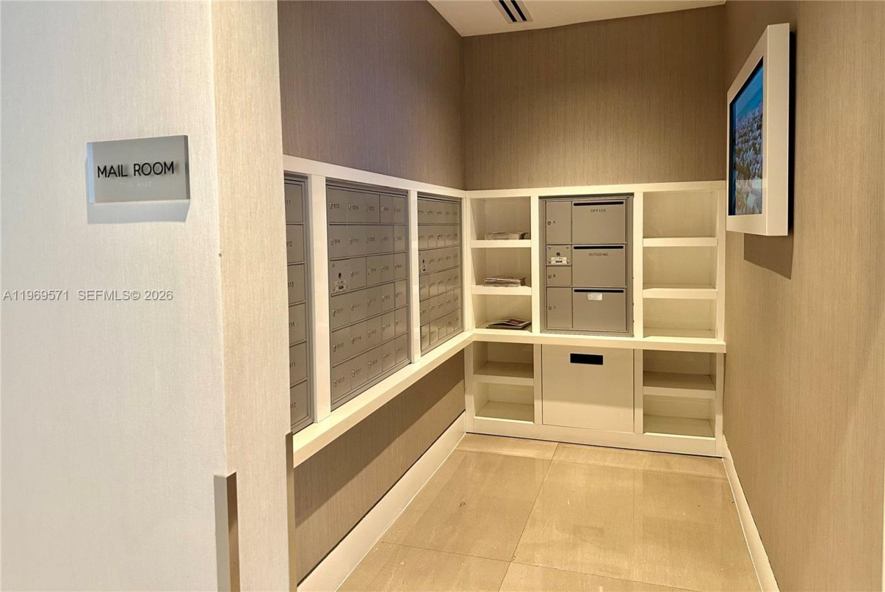 540 West Ave , Unit 1912, Miami Beach, FL 33139 Photo