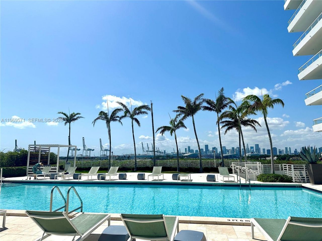540 West Ave , Unit 1912, Miami Beach, FL 33139 Photo