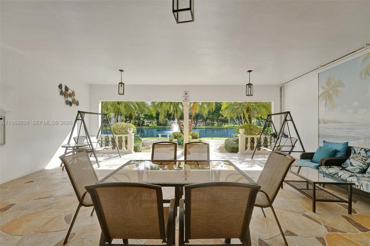 3430 NW 52nd Ave , Unit 210, Lauderdale Lakes, FL 33319 Photo