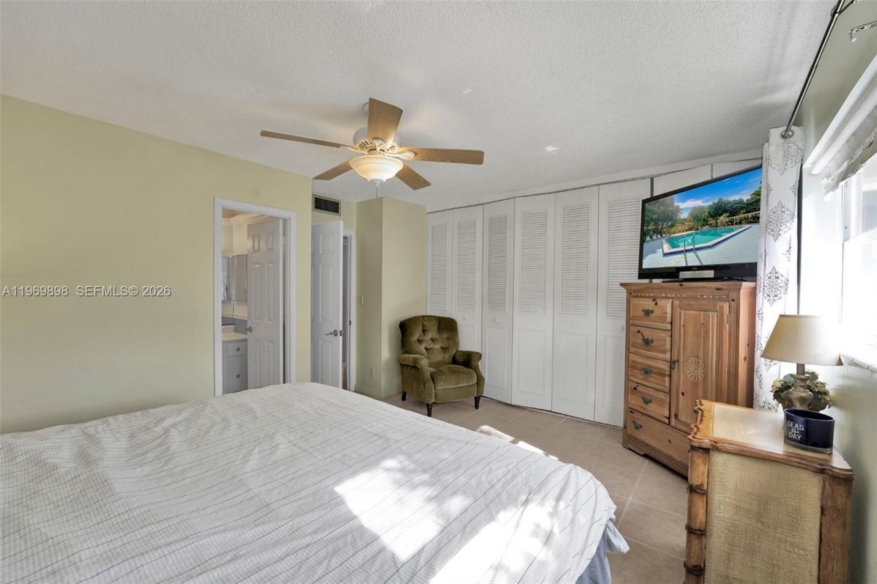 3430 NW 52nd Ave , Unit 210, Lauderdale Lakes, FL 33319 Photo