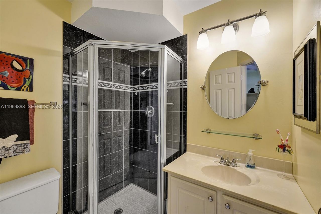 3430 NW 52nd Ave , Unit 210, Lauderdale Lakes, FL 33319 Photo