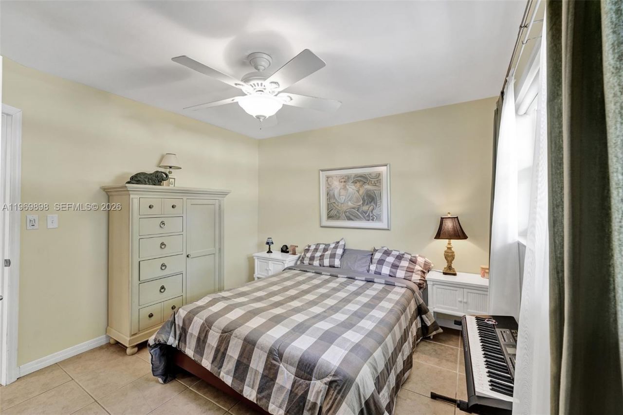 3430 NW 52nd Ave , Unit 210, Lauderdale Lakes, FL 33319 Photo