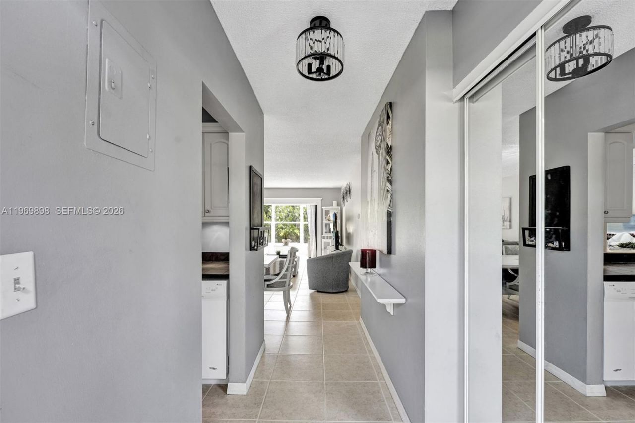 3430 NW 52nd Ave , Unit 210, Lauderdale Lakes, FL 33319 Photo