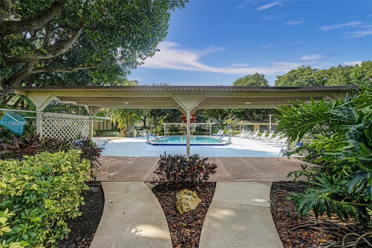 3430 NW 52nd Ave , Unit 210, Lauderdale Lakes, FL 33319 Photo