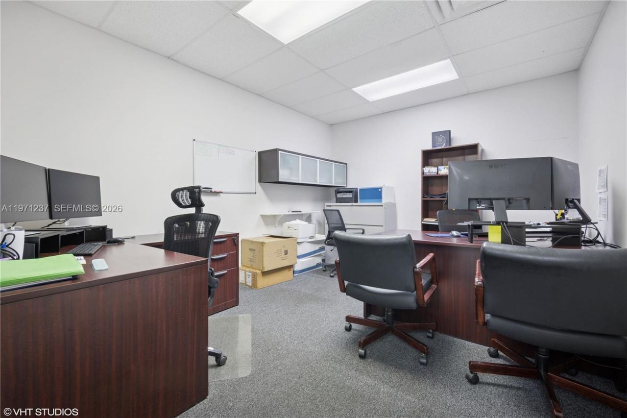 10405 NW 37th Ter , Doral, FL 33178 Photo