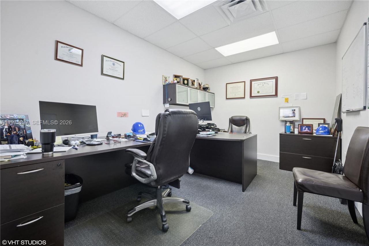 10405 NW 37th Ter , Doral, FL 33178 Photo