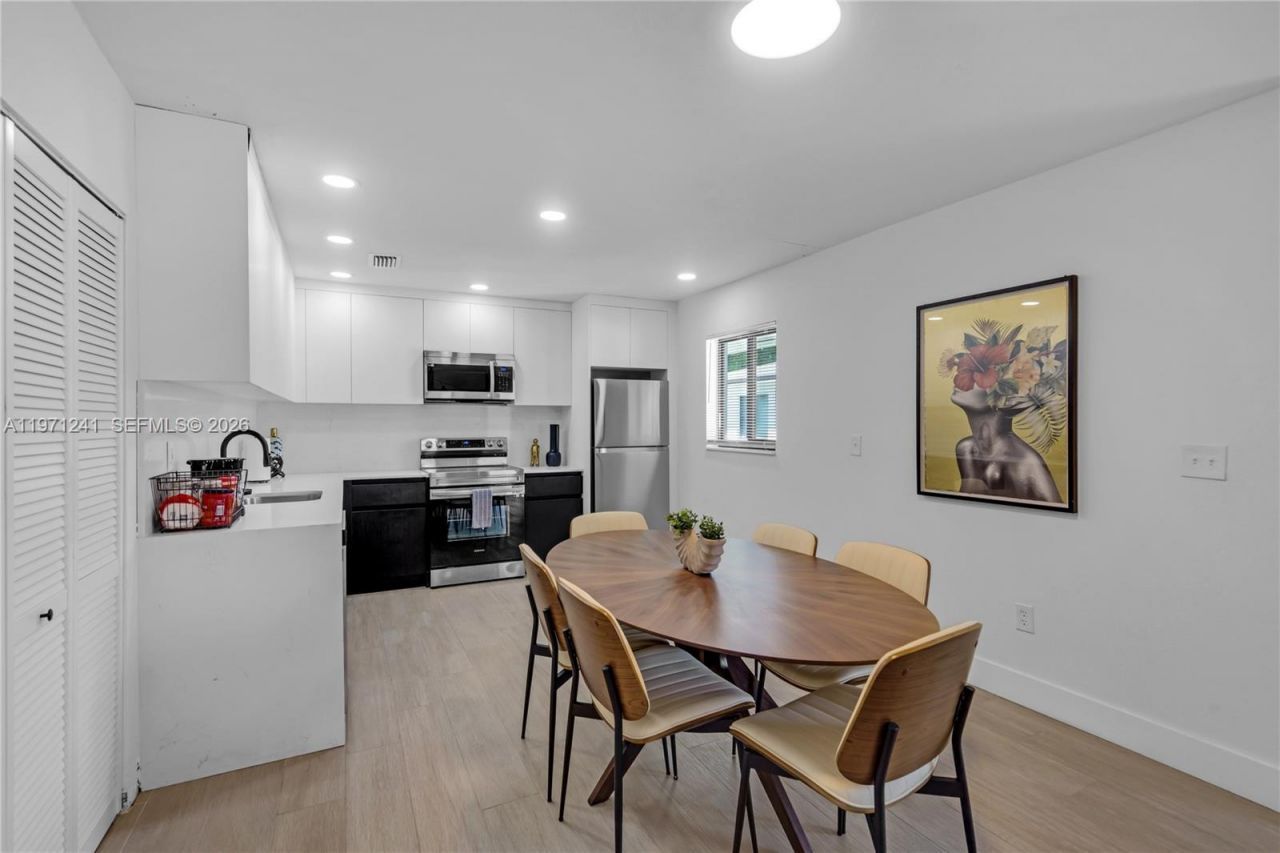 1054 NW 29th St, Miami, FL 33127 Photo