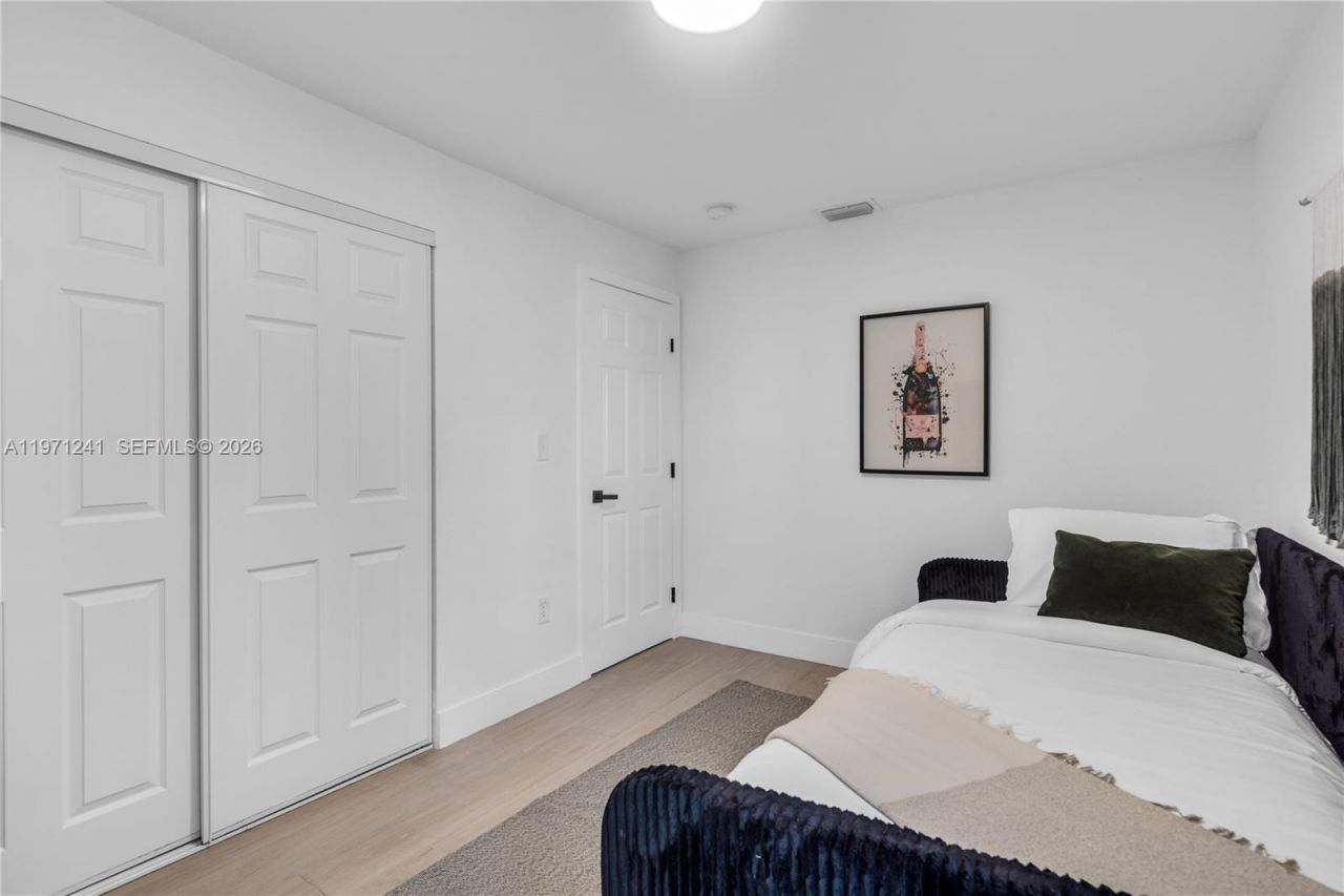 1054 NW 29th St, Miami, FL 33127 Photo