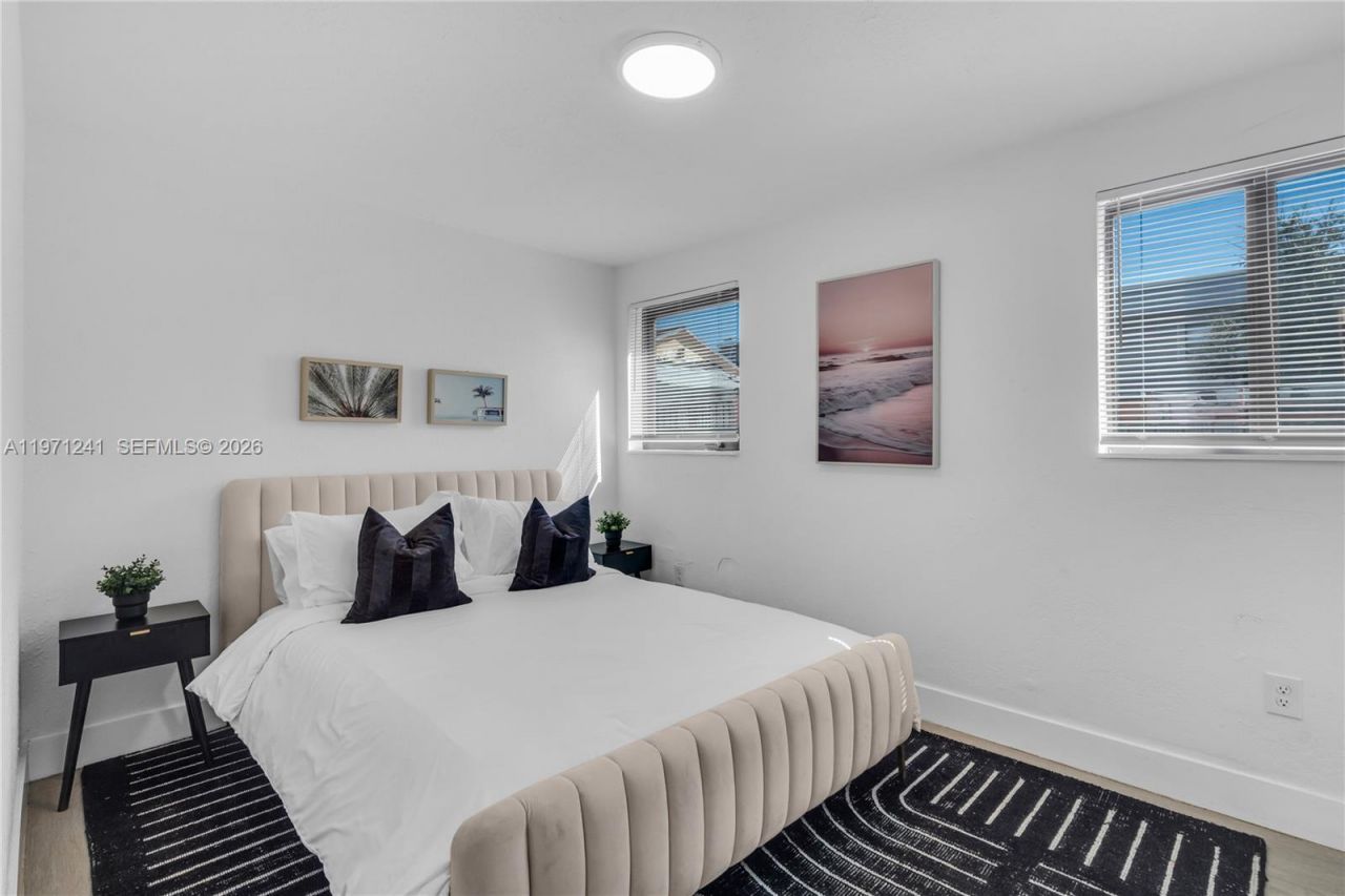 1054 NW 29th St, Miami, FL 33127 Photo