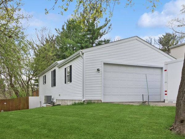 7509 Marblehead Road, Wonder Lake, IL 60097