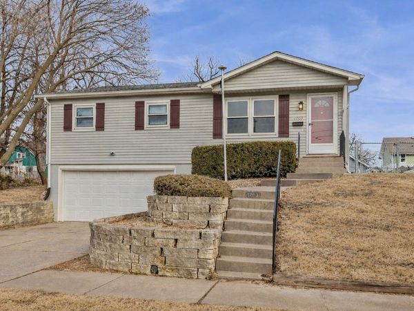 1703 24th Street, Rock Island, IL 61021