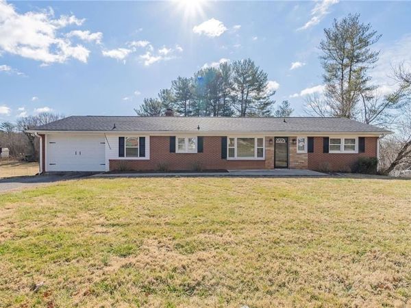 2706 Westfield Road, Mount Airy, NC 27030