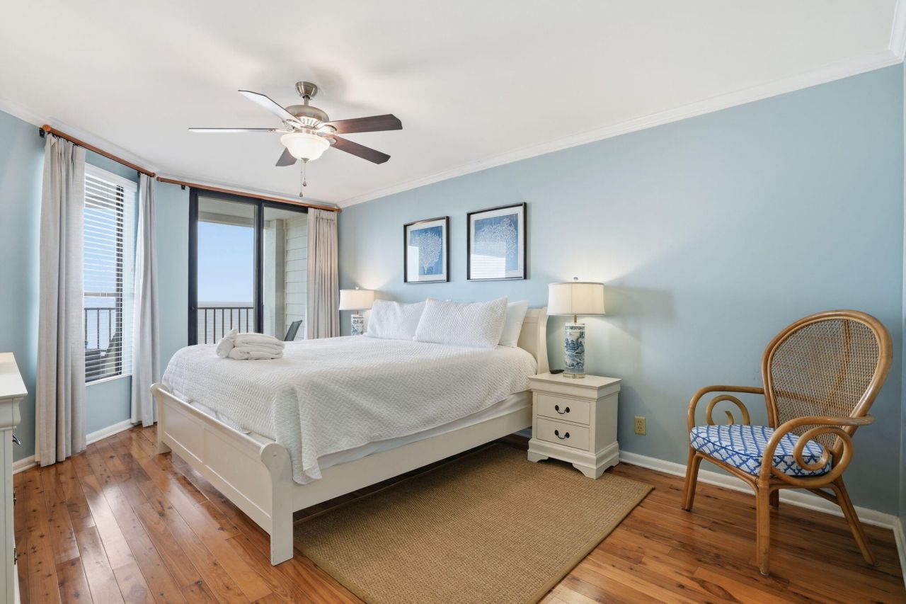 8000 Palmetto Drive Photo 13