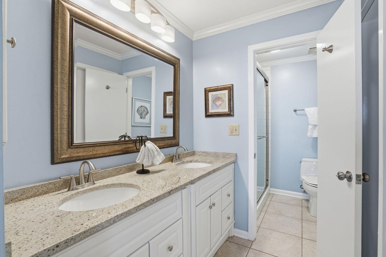 8000 Palmetto Drive Photo 15