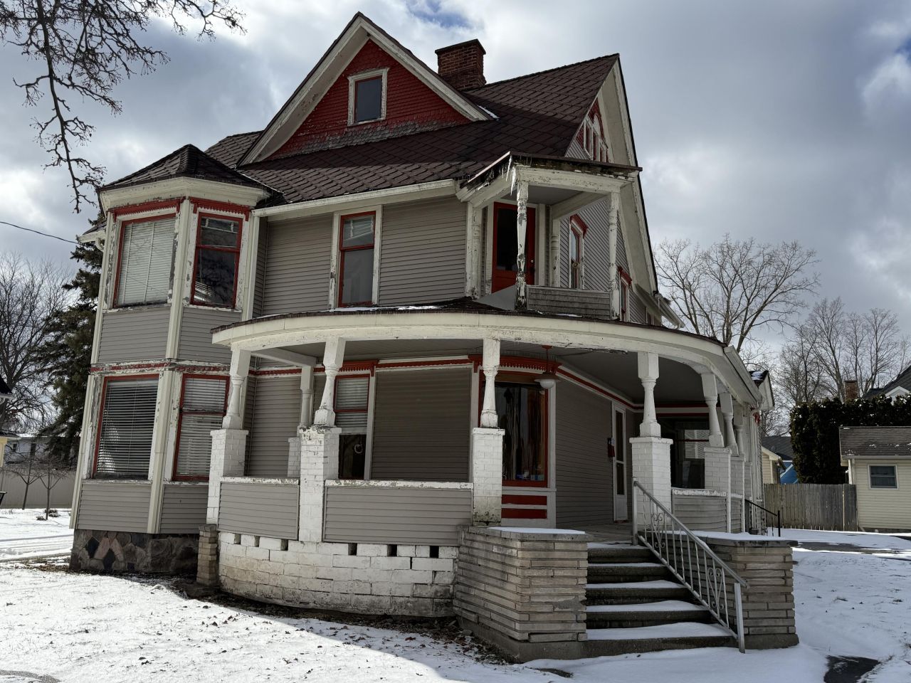 504 S Superior Street, Albion, MI 49224 Main Photo