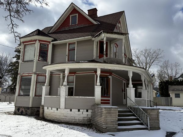 504 S Superior Street, Albion, MI 49224