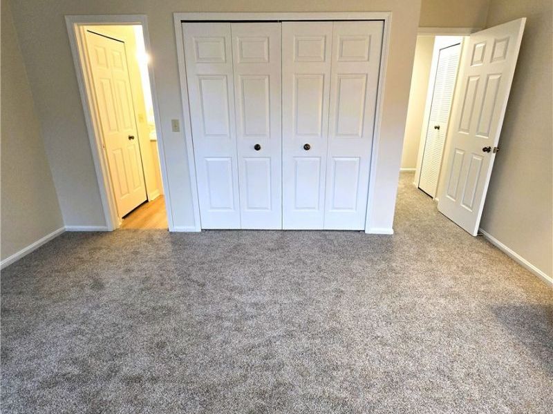 16400 Commons Oval, Strongsville, OH 44136 Photo 12