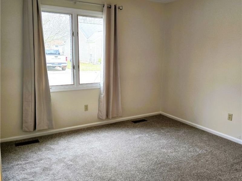 16400 Commons Oval, Strongsville, OH 44136 Photo 16