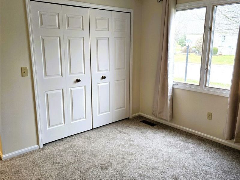 16400 Commons Oval, Strongsville, OH 44136 Photo 17