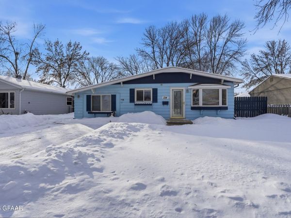 1314 19TH Street S, Grand Forks, ND 58201