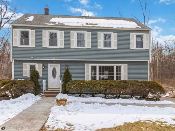 34 Sand Hill Rd, Morristown, NJ 07960