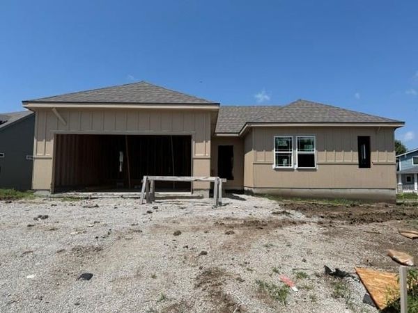 2031 Riverstone Drive, Excelsior Springs, MO 64024